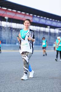 BIB: 50690
                            <button type="button" onclick="openModal(10489617)" class="btn btn-primary btn-sm float-right btn-popup" data-toggle="modal" data-target=".modal-high-quality">
                        <i class="fas fa-shopping-cart"></i> Add to Cart
                    </button>
                                            <button type="button" onclick="isThisMe(10489617, true)" class="btn btn-success btn-sm float-right btn-popup btn-isme hidden" data-toggle="tooltip" data-placement="bottom" title="นี่คือรูปของคุณใช่ไหม คลิกที่นี่เพื่อเอาเข้าอัลบั้ม">
                        <i class="fas fa-plus"></i> Add to album
                    </button>
                    <button type="button" onclick="isThisMe(10489617, false)" class="btn btn-warning btn-sm float-right btn-popup btn-isnotme hidden">
                        <i class="fas fa-ban"></i> Remove from album
                    </button>