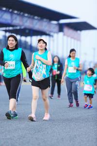 BIB: 243
                            <button type="button" onclick="openModal(10498601)" class="btn btn-primary btn-sm float-right btn-popup" data-toggle="modal" data-target=".modal-high-quality">
                        <i class="fas fa-shopping-cart"></i> Add to Cart
                    </button>
                                            <button type="button" onclick="isThisMe(10498601, true)" class="btn btn-success btn-sm float-right btn-popup btn-isme hidden" data-toggle="tooltip" data-placement="bottom" title="นี่คือรูปของคุณใช่ไหม คลิกที่นี่เพื่อเอาเข้าอัลบั้ม">
                        <i class="fas fa-plus"></i> Add to album
                    </button>
                    <button type="button" onclick="isThisMe(10498601, false)" class="btn btn-warning btn-sm float-right btn-popup btn-isnotme hidden">
                        <i class="fas fa-ban"></i> Remove from album
                    </button>