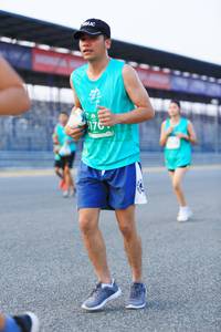 BIB: 176
                            <button type="button" onclick="openModal(10471248)" class="btn btn-primary btn-sm float-right btn-popup" data-toggle="modal" data-target=".modal-high-quality">
                        <i class="fas fa-shopping-cart"></i> Add to Cart
                    </button>
                                            <button type="button" onclick="isThisMe(10471248, true)" class="btn btn-success btn-sm float-right btn-popup btn-isme hidden" data-toggle="tooltip" data-placement="bottom" title="นี่คือรูปของคุณใช่ไหม คลิกที่นี่เพื่อเอาเข้าอัลบั้ม">
                        <i class="fas fa-plus"></i> Add to album
                    </button>
                    <button type="button" onclick="isThisMe(10471248, false)" class="btn btn-warning btn-sm float-right btn-popup btn-isnotme hidden">
                        <i class="fas fa-ban"></i> Remove from album
                    </button>