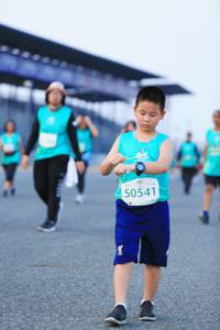 BIB: 50541
                            <button type="button" onclick="openModal(10494929)" class="btn btn-primary btn-sm float-right btn-popup" data-toggle="modal" data-target=".modal-high-quality">
                        <i class="fas fa-shopping-cart"></i> Add to Cart
                    </button>
                                            <button type="button" onclick="isThisMe(10494929, true)" class="btn btn-success btn-sm float-right btn-popup btn-isme hidden" data-toggle="tooltip" data-placement="bottom" title="นี่คือรูปของคุณใช่ไหม คลิกที่นี่เพื่อเอาเข้าอัลบั้ม">
                        <i class="fas fa-plus"></i> Add to album
                    </button>
                    <button type="button" onclick="isThisMe(10494929, false)" class="btn btn-warning btn-sm float-right btn-popup btn-isnotme hidden">
                        <i class="fas fa-ban"></i> Remove from album
                    </button>