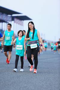 BIB: 3300, 50685, 50567
                            <button type="button" onclick="openModal(10495279)" class="btn btn-primary btn-sm float-right btn-popup" data-toggle="modal" data-target=".modal-high-quality">
                        <i class="fas fa-shopping-cart"></i> Add to Cart
                    </button>
                                            <button type="button" onclick="isThisMe(10495279, true)" class="btn btn-success btn-sm float-right btn-popup btn-isme hidden" data-toggle="tooltip" data-placement="bottom" title="นี่คือรูปของคุณใช่ไหม คลิกที่นี่เพื่อเอาเข้าอัลบั้ม">
                        <i class="fas fa-plus"></i> Add to album
                    </button>
                    <button type="button" onclick="isThisMe(10495279, false)" class="btn btn-warning btn-sm float-right btn-popup btn-isnotme hidden">
                        <i class="fas fa-ban"></i> Remove from album
                    </button>