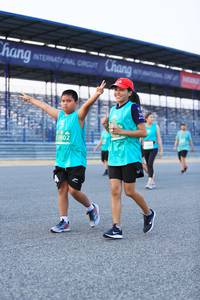 BIB: 1802
                            <button type="button" onclick="openModal(10490694)" class="btn btn-primary btn-sm float-right btn-popup" data-toggle="modal" data-target=".modal-high-quality">
                        <i class="fas fa-shopping-cart"></i> Add to Cart
                    </button>
                                            <button type="button" onclick="isThisMe(10490694, true)" class="btn btn-success btn-sm float-right btn-popup btn-isme hidden" data-toggle="tooltip" data-placement="bottom" title="นี่คือรูปของคุณใช่ไหม คลิกที่นี่เพื่อเอาเข้าอัลบั้ม">
                        <i class="fas fa-plus"></i> Add to album
                    </button>
                    <button type="button" onclick="isThisMe(10490694, false)" class="btn btn-warning btn-sm float-right btn-popup btn-isnotme hidden">
                        <i class="fas fa-ban"></i> Remove from album
                    </button>