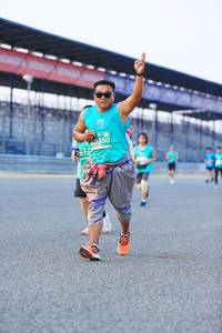 BIB: 50350
                            <button type="button" onclick="openModal(10484069)" class="btn btn-primary btn-sm float-right btn-popup" data-toggle="modal" data-target=".modal-high-quality">
                        <i class="fas fa-shopping-cart"></i> Add to Cart
                    </button>
                                            <button type="button" onclick="isThisMe(10484069, true)" class="btn btn-success btn-sm float-right btn-popup btn-isme hidden" data-toggle="tooltip" data-placement="bottom" title="นี่คือรูปของคุณใช่ไหม คลิกที่นี่เพื่อเอาเข้าอัลบั้ม">
                        <i class="fas fa-plus"></i> Add to album
                    </button>
                    <button type="button" onclick="isThisMe(10484069, false)" class="btn btn-warning btn-sm float-right btn-popup btn-isnotme hidden">
                        <i class="fas fa-ban"></i> Remove from album
                    </button>