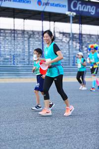 BIB: 150
                            <button type="button" onclick="openModal(10502044)" class="btn btn-primary btn-sm float-right btn-popup" data-toggle="modal" data-target=".modal-high-quality">
                        <i class="fas fa-shopping-cart"></i> Add to Cart
                    </button>
                                            <button type="button" onclick="isThisMe(10502044, true)" class="btn btn-success btn-sm float-right btn-popup btn-isme hidden" data-toggle="tooltip" data-placement="bottom" title="นี่คือรูปของคุณใช่ไหม คลิกที่นี่เพื่อเอาเข้าอัลบั้ม">
                        <i class="fas fa-plus"></i> Add to album
                    </button>
                    <button type="button" onclick="isThisMe(10502044, false)" class="btn btn-warning btn-sm float-right btn-popup btn-isnotme hidden">
                        <i class="fas fa-ban"></i> Remove from album
                    </button>