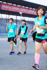 BIB: 52416, 52415
                            <button type="button" onclick="openModal(10490609)" class="btn btn-primary btn-sm float-right btn-popup" data-toggle="modal" data-target=".modal-high-quality">
                        <i class="fas fa-shopping-cart"></i> Add to Cart
                    </button>
                                            <button type="button" onclick="isThisMe(10490609, true)" class="btn btn-success btn-sm float-right btn-popup btn-isme hidden" data-toggle="tooltip" data-placement="bottom" title="นี่คือรูปของคุณใช่ไหม คลิกที่นี่เพื่อเอาเข้าอัลบั้ม">
                        <i class="fas fa-plus"></i> Add to album
                    </button>
                    <button type="button" onclick="isThisMe(10490609, false)" class="btn btn-warning btn-sm float-right btn-popup btn-isnotme hidden">
                        <i class="fas fa-ban"></i> Remove from album
                    </button>