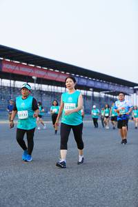 BIB: 52398, 53131
                            <button type="button" onclick="openModal(10490791)" class="btn btn-primary btn-sm float-right btn-popup" data-toggle="modal" data-target=".modal-high-quality">
                        <i class="fas fa-shopping-cart"></i> Add to Cart
                    </button>
                                            <button type="button" onclick="isThisMe(10490791, true)" class="btn btn-success btn-sm float-right btn-popup btn-isme hidden" data-toggle="tooltip" data-placement="bottom" title="นี่คือรูปของคุณใช่ไหม คลิกที่นี่เพื่อเอาเข้าอัลบั้ม">
                        <i class="fas fa-plus"></i> Add to album
                    </button>
                    <button type="button" onclick="isThisMe(10490791, false)" class="btn btn-warning btn-sm float-right btn-popup btn-isnotme hidden">
                        <i class="fas fa-ban"></i> Remove from album
                    </button>