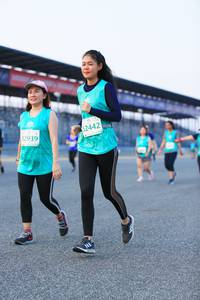 BIB: 2442, 52939
                            <button type="button" onclick="openModal(10490218)" class="btn btn-primary btn-sm float-right btn-popup" data-toggle="modal" data-target=".modal-high-quality">
                        <i class="fas fa-shopping-cart"></i> Add to Cart
                    </button>
                                            <button type="button" onclick="isThisMe(10490218, true)" class="btn btn-success btn-sm float-right btn-popup btn-isme hidden" data-toggle="tooltip" data-placement="bottom" title="นี่คือรูปของคุณใช่ไหม คลิกที่นี่เพื่อเอาเข้าอัลบั้ม">
                        <i class="fas fa-plus"></i> Add to album
                    </button>
                    <button type="button" onclick="isThisMe(10490218, false)" class="btn btn-warning btn-sm float-right btn-popup btn-isnotme hidden">
                        <i class="fas fa-ban"></i> Remove from album
                    </button>