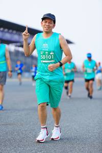 BIB: 50101
                            <button type="button" onclick="openModal(10462683)" class="btn btn-primary btn-sm float-right btn-popup" data-toggle="modal" data-target=".modal-high-quality">
                        <i class="fas fa-shopping-cart"></i> Add to Cart
                    </button>
                                            <button type="button" onclick="isThisMe(10462683, true)" class="btn btn-success btn-sm float-right btn-popup btn-isme hidden" data-toggle="tooltip" data-placement="bottom" title="นี่คือรูปของคุณใช่ไหม คลิกที่นี่เพื่อเอาเข้าอัลบั้ม">
                        <i class="fas fa-plus"></i> Add to album
                    </button>
                    <button type="button" onclick="isThisMe(10462683, false)" class="btn btn-warning btn-sm float-right btn-popup btn-isnotme hidden">
                        <i class="fas fa-ban"></i> Remove from album
                    </button>