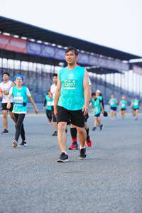 BIB: 52097, 152360
                            <button type="button" onclick="openModal(10475233)" class="btn btn-primary btn-sm float-right btn-popup" data-toggle="modal" data-target=".modal-high-quality">
                        <i class="fas fa-shopping-cart"></i> Add to Cart
                    </button>
                                            <button type="button" onclick="isThisMe(10475233, true)" class="btn btn-success btn-sm float-right btn-popup btn-isme hidden" data-toggle="tooltip" data-placement="bottom" title="นี่คือรูปของคุณใช่ไหม คลิกที่นี่เพื่อเอาเข้าอัลบั้ม">
                        <i class="fas fa-plus"></i> Add to album
                    </button>
                    <button type="button" onclick="isThisMe(10475233, false)" class="btn btn-warning btn-sm float-right btn-popup btn-isnotme hidden">
                        <i class="fas fa-ban"></i> Remove from album
                    </button>