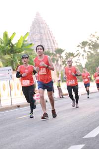 BIB: 25975, 20578, 20938
                            <button type="button" onclick="openModal(11732475)" class="btn btn-primary btn-sm float-right btn-popup" data-toggle="modal" data-target=".modal-high-quality">
                        <i class="fas fa-shopping-cart"></i> Add to Cart
                    </button>
                                            <button type="button" onclick="isThisMe(11732475, true)" class="btn btn-success btn-sm float-right btn-popup btn-isme hidden" data-toggle="tooltip" data-placement="bottom" title="นี่คือรูปของคุณใช่ไหม คลิกที่นี่เพื่อเอาเข้าอัลบั้ม">
                        <i class="fas fa-plus"></i> Add to album
                    </button>
                    <button type="button" onclick="isThisMe(11732475, false)" class="btn btn-warning btn-sm float-right btn-popup btn-isnotme hidden">
                        <i class="fas fa-ban"></i> Remove from album
                    </button>