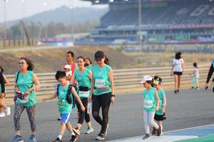 BIB: 40851, 52935, 50940, 023, 2263
                            <button type="button" onclick="openModal(10484306)" class="btn btn-primary btn-sm float-right btn-popup" data-toggle="modal" data-target=".modal-high-quality">
                        <i class="fas fa-shopping-cart"></i> Add to Cart
                    </button>
                                            <button type="button" onclick="isThisMe(10484306, true)" class="btn btn-success btn-sm float-right btn-popup btn-isme hidden" data-toggle="tooltip" data-placement="bottom" title="นี่คือรูปของคุณใช่ไหม คลิกที่นี่เพื่อเอาเข้าอัลบั้ม">
                        <i class="fas fa-plus"></i> Add to album
                    </button>
                    <button type="button" onclick="isThisMe(10484306, false)" class="btn btn-warning btn-sm float-right btn-popup btn-isnotme hidden">
                        <i class="fas fa-ban"></i> Remove from album
                    </button>