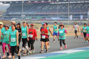 BIB: 3101, 52799, 50485, 53239, 3310, 51091
                            <button type="button" onclick="openModal(10483746)" class="btn btn-primary btn-sm float-right btn-popup" data-toggle="modal" data-target=".modal-high-quality">
                        <i class="fas fa-shopping-cart"></i> Add to Cart
                    </button>
                                            <button type="button" onclick="isThisMe(10483746, true)" class="btn btn-success btn-sm float-right btn-popup btn-isme hidden" data-toggle="tooltip" data-placement="bottom" title="นี่คือรูปของคุณใช่ไหม คลิกที่นี่เพื่อเอาเข้าอัลบั้ม">
                        <i class="fas fa-plus"></i> Add to album
                    </button>
                    <button type="button" onclick="isThisMe(10483746, false)" class="btn btn-warning btn-sm float-right btn-popup btn-isnotme hidden">
                        <i class="fas fa-ban"></i> Remove from album
                    </button>