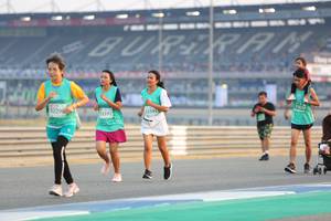 BIB: 1639, 52298, 53193, 53192
                            <button type="button" onclick="openModal(10485709)" class="btn btn-primary btn-sm float-right btn-popup" data-toggle="modal" data-target=".modal-high-quality">
                        <i class="fas fa-shopping-cart"></i> Add to Cart
                    </button>
                                            <button type="button" onclick="isThisMe(10485709, true)" class="btn btn-success btn-sm float-right btn-popup btn-isme hidden" data-toggle="tooltip" data-placement="bottom" title="นี่คือรูปของคุณใช่ไหม คลิกที่นี่เพื่อเอาเข้าอัลบั้ม">
                        <i class="fas fa-plus"></i> Add to album
                    </button>
                    <button type="button" onclick="isThisMe(10485709, false)" class="btn btn-warning btn-sm float-right btn-popup btn-isnotme hidden">
                        <i class="fas fa-ban"></i> Remove from album
                    </button>