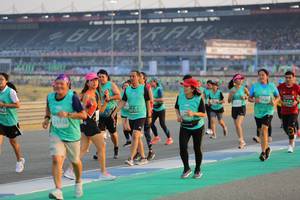 BIB: 5126, 53158
                            <button type="button" onclick="openModal(10481002)" class="btn btn-primary btn-sm float-right btn-popup" data-toggle="modal" data-target=".modal-high-quality">
                        <i class="fas fa-shopping-cart"></i> Add to Cart
                    </button>
                                            <button type="button" onclick="isThisMe(10481002, true)" class="btn btn-success btn-sm float-right btn-popup btn-isme hidden" data-toggle="tooltip" data-placement="bottom" title="นี่คือรูปของคุณใช่ไหม คลิกที่นี่เพื่อเอาเข้าอัลบั้ม">
                        <i class="fas fa-plus"></i> Add to album
                    </button>
                    <button type="button" onclick="isThisMe(10481002, false)" class="btn btn-warning btn-sm float-right btn-popup btn-isnotme hidden">
                        <i class="fas fa-ban"></i> Remove from album
                    </button>