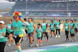 BIB: 5335, 50221, 0215, 001, 0744
                            <button type="button" onclick="openModal(10483940)" class="btn btn-primary btn-sm float-right btn-popup" data-toggle="modal" data-target=".modal-high-quality">
                        <i class="fas fa-shopping-cart"></i> Add to Cart
                    </button>
                                            <button type="button" onclick="isThisMe(10483940, true)" class="btn btn-success btn-sm float-right btn-popup btn-isme hidden" data-toggle="tooltip" data-placement="bottom" title="นี่คือรูปของคุณใช่ไหม คลิกที่นี่เพื่อเอาเข้าอัลบั้ม">
                        <i class="fas fa-plus"></i> Add to album
                    </button>
                    <button type="button" onclick="isThisMe(10483940, false)" class="btn btn-warning btn-sm float-right btn-popup btn-isnotme hidden">
                        <i class="fas fa-ban"></i> Remove from album
                    </button>