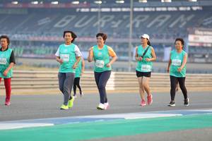 BIB: 51141, 152795, 52636, 0939, 332
                            <button type="button" onclick="openModal(10485886)" class="btn btn-primary btn-sm float-right btn-popup" data-toggle="modal" data-target=".modal-high-quality">
                        <i class="fas fa-shopping-cart"></i> Add to Cart
                    </button>
                                            <button type="button" onclick="isThisMe(10485886, true)" class="btn btn-success btn-sm float-right btn-popup btn-isme hidden" data-toggle="tooltip" data-placement="bottom" title="นี่คือรูปของคุณใช่ไหม คลิกที่นี่เพื่อเอาเข้าอัลบั้ม">
                        <i class="fas fa-plus"></i> Add to album
                    </button>
                    <button type="button" onclick="isThisMe(10485886, false)" class="btn btn-warning btn-sm float-right btn-popup btn-isnotme hidden">
                        <i class="fas fa-ban"></i> Remove from album
                    </button>