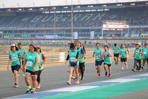 BIB: 3333
                            <button type="button" onclick="openModal(10484105)" class="btn btn-primary btn-sm float-right btn-popup" data-toggle="modal" data-target=".modal-high-quality">
                        <i class="fas fa-shopping-cart"></i> Add to Cart
                    </button>
                                            <button type="button" onclick="isThisMe(10484105, true)" class="btn btn-success btn-sm float-right btn-popup btn-isme hidden" data-toggle="tooltip" data-placement="bottom" title="นี่คือรูปของคุณใช่ไหม คลิกที่นี่เพื่อเอาเข้าอัลบั้ม">
                        <i class="fas fa-plus"></i> Add to album
                    </button>
                    <button type="button" onclick="isThisMe(10484105, false)" class="btn btn-warning btn-sm float-right btn-popup btn-isnotme hidden">
                        <i class="fas fa-ban"></i> Remove from album
                    </button>