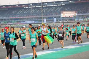 BIB: 005, 50773, 5290, 52801
                            <button type="button" onclick="openModal(10483518)" class="btn btn-primary btn-sm float-right btn-popup" data-toggle="modal" data-target=".modal-high-quality">
                        <i class="fas fa-shopping-cart"></i> Add to Cart
                    </button>
                                            <button type="button" onclick="isThisMe(10483518, true)" class="btn btn-success btn-sm float-right btn-popup btn-isme hidden" data-toggle="tooltip" data-placement="bottom" title="นี่คือรูปของคุณใช่ไหม คลิกที่นี่เพื่อเอาเข้าอัลบั้ม">
                        <i class="fas fa-plus"></i> Add to album
                    </button>
                    <button type="button" onclick="isThisMe(10483518, false)" class="btn btn-warning btn-sm float-right btn-popup btn-isnotme hidden">
                        <i class="fas fa-ban"></i> Remove from album
                    </button>