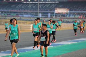 BIB: 0613, 51729, 50679
                            <button type="button" onclick="openModal(10482428)" class="btn btn-primary btn-sm float-right btn-popup" data-toggle="modal" data-target=".modal-high-quality">
                        <i class="fas fa-shopping-cart"></i> Add to Cart
                    </button>
                                            <button type="button" onclick="isThisMe(10482428, true)" class="btn btn-success btn-sm float-right btn-popup btn-isme hidden" data-toggle="tooltip" data-placement="bottom" title="นี่คือรูปของคุณใช่ไหม คลิกที่นี่เพื่อเอาเข้าอัลบั้ม">
                        <i class="fas fa-plus"></i> Add to album
                    </button>
                    <button type="button" onclick="isThisMe(10482428, false)" class="btn btn-warning btn-sm float-right btn-popup btn-isnotme hidden">
                        <i class="fas fa-ban"></i> Remove from album
                    </button>