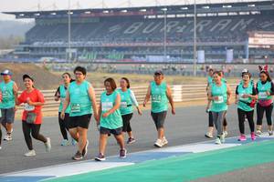 BIB: 12920, 50179, 52104, 51286
                            <button type="button" onclick="openModal(10484073)" class="btn btn-primary btn-sm float-right btn-popup" data-toggle="modal" data-target=".modal-high-quality">
                        <i class="fas fa-shopping-cart"></i> Add to Cart
                    </button>
                                            <button type="button" onclick="isThisMe(10484073, true)" class="btn btn-success btn-sm float-right btn-popup btn-isme hidden" data-toggle="tooltip" data-placement="bottom" title="นี่คือรูปของคุณใช่ไหม คลิกที่นี่เพื่อเอาเข้าอัลบั้ม">
                        <i class="fas fa-plus"></i> Add to album
                    </button>
                    <button type="button" onclick="isThisMe(10484073, false)" class="btn btn-warning btn-sm float-right btn-popup btn-isnotme hidden">
                        <i class="fas fa-ban"></i> Remove from album
                    </button>