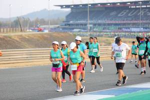 BIB: 52035, 2533
                            <button type="button" onclick="openModal(10483017)" class="btn btn-primary btn-sm float-right btn-popup" data-toggle="modal" data-target=".modal-high-quality">
                        <i class="fas fa-shopping-cart"></i> Add to Cart
                    </button>
                                            <button type="button" onclick="isThisMe(10483017, true)" class="btn btn-success btn-sm float-right btn-popup btn-isme hidden" data-toggle="tooltip" data-placement="bottom" title="นี่คือรูปของคุณใช่ไหม คลิกที่นี่เพื่อเอาเข้าอัลบั้ม">
                        <i class="fas fa-plus"></i> Add to album
                    </button>
                    <button type="button" onclick="isThisMe(10483017, false)" class="btn btn-warning btn-sm float-right btn-popup btn-isnotme hidden">
                        <i class="fas fa-ban"></i> Remove from album
                    </button>