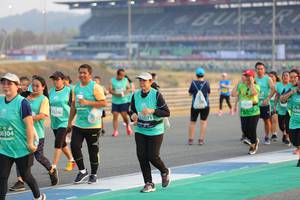 BIB: 504, 3246, 1071, 50304
                            <button type="button" onclick="openModal(10483721)" class="btn btn-primary btn-sm float-right btn-popup" data-toggle="modal" data-target=".modal-high-quality">
                        <i class="fas fa-shopping-cart"></i> Add to Cart
                    </button>
                                            <button type="button" onclick="isThisMe(10483721, true)" class="btn btn-success btn-sm float-right btn-popup btn-isme hidden" data-toggle="tooltip" data-placement="bottom" title="นี่คือรูปของคุณใช่ไหม คลิกที่นี่เพื่อเอาเข้าอัลบั้ม">
                        <i class="fas fa-plus"></i> Add to album
                    </button>
                    <button type="button" onclick="isThisMe(10483721, false)" class="btn btn-warning btn-sm float-right btn-popup btn-isnotme hidden">
                        <i class="fas fa-ban"></i> Remove from album
                    </button>