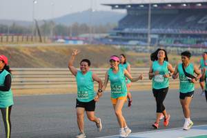 BIB: 52797, 5157, 70262, 51569
                            <button type="button" onclick="openModal(10481843)" class="btn btn-primary btn-sm float-right btn-popup" data-toggle="modal" data-target=".modal-high-quality">
                        <i class="fas fa-shopping-cart"></i> Add to Cart
                    </button>
                                            <button type="button" onclick="isThisMe(10481843, true)" class="btn btn-success btn-sm float-right btn-popup btn-isme hidden" data-toggle="tooltip" data-placement="bottom" title="นี่คือรูปของคุณใช่ไหม คลิกที่นี่เพื่อเอาเข้าอัลบั้ม">
                        <i class="fas fa-plus"></i> Add to album
                    </button>
                    <button type="button" onclick="isThisMe(10481843, false)" class="btn btn-warning btn-sm float-right btn-popup btn-isnotme hidden">
                        <i class="fas fa-ban"></i> Remove from album
                    </button>