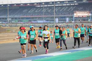 BIB: 52859, 5250, 0688
                            <button type="button" onclick="openModal(10483701)" class="btn btn-primary btn-sm float-right btn-popup" data-toggle="modal" data-target=".modal-high-quality">
                        <i class="fas fa-shopping-cart"></i> Add to Cart
                    </button>
                                            <button type="button" onclick="isThisMe(10483701, true)" class="btn btn-success btn-sm float-right btn-popup btn-isme hidden" data-toggle="tooltip" data-placement="bottom" title="นี่คือรูปของคุณใช่ไหม คลิกที่นี่เพื่อเอาเข้าอัลบั้ม">
                        <i class="fas fa-plus"></i> Add to album
                    </button>
                    <button type="button" onclick="isThisMe(10483701, false)" class="btn btn-warning btn-sm float-right btn-popup btn-isnotme hidden">
                        <i class="fas fa-ban"></i> Remove from album
                    </button>