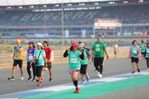 BIB: 53191
                            <button type="button" onclick="openModal(10483632)" class="btn btn-primary btn-sm float-right btn-popup" data-toggle="modal" data-target=".modal-high-quality">
                        <i class="fas fa-shopping-cart"></i> Add to Cart
                    </button>
                                            <button type="button" onclick="isThisMe(10483632, true)" class="btn btn-success btn-sm float-right btn-popup btn-isme hidden" data-toggle="tooltip" data-placement="bottom" title="นี่คือรูปของคุณใช่ไหม คลิกที่นี่เพื่อเอาเข้าอัลบั้ม">
                        <i class="fas fa-plus"></i> Add to album
                    </button>
                    <button type="button" onclick="isThisMe(10483632, false)" class="btn btn-warning btn-sm float-right btn-popup btn-isnotme hidden">
                        <i class="fas fa-ban"></i> Remove from album
                    </button>