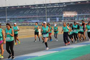 BIB: 5297, 0571
                            <button type="button" onclick="openModal(10480149)" class="btn btn-primary btn-sm float-right btn-popup" data-toggle="modal" data-target=".modal-high-quality">
                        <i class="fas fa-shopping-cart"></i> Add to Cart
                    </button>
                                            <button type="button" onclick="isThisMe(10480149, true)" class="btn btn-success btn-sm float-right btn-popup btn-isme hidden" data-toggle="tooltip" data-placement="bottom" title="นี่คือรูปของคุณใช่ไหม คลิกที่นี่เพื่อเอาเข้าอัลบั้ม">
                        <i class="fas fa-plus"></i> Add to album
                    </button>
                    <button type="button" onclick="isThisMe(10480149, false)" class="btn btn-warning btn-sm float-right btn-popup btn-isnotme hidden">
                        <i class="fas fa-ban"></i> Remove from album
                    </button>