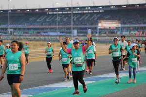 BIB: 077, 327, 53227, 5519, 53236
                            <button type="button" onclick="openModal(10482677)" class="btn btn-primary btn-sm float-right btn-popup" data-toggle="modal" data-target=".modal-high-quality">
                        <i class="fas fa-shopping-cart"></i> Add to Cart
                    </button>
                                            <button type="button" onclick="isThisMe(10482677, true)" class="btn btn-success btn-sm float-right btn-popup btn-isme hidden" data-toggle="tooltip" data-placement="bottom" title="นี่คือรูปของคุณใช่ไหม คลิกที่นี่เพื่อเอาเข้าอัลบั้ม">
                        <i class="fas fa-plus"></i> Add to album
                    </button>
                    <button type="button" onclick="isThisMe(10482677, false)" class="btn btn-warning btn-sm float-right btn-popup btn-isnotme hidden">
                        <i class="fas fa-ban"></i> Remove from album
                    </button>