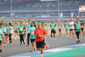 BIB: 127
                            <button type="button" onclick="openModal(10483256)" class="btn btn-primary btn-sm float-right btn-popup" data-toggle="modal" data-target=".modal-high-quality">
                        <i class="fas fa-shopping-cart"></i> Add to Cart
                    </button>
                                            <button type="button" onclick="isThisMe(10483256, true)" class="btn btn-success btn-sm float-right btn-popup btn-isme hidden" data-toggle="tooltip" data-placement="bottom" title="นี่คือรูปของคุณใช่ไหม คลิกที่นี่เพื่อเอาเข้าอัลบั้ม">
                        <i class="fas fa-plus"></i> Add to album
                    </button>
                    <button type="button" onclick="isThisMe(10483256, false)" class="btn btn-warning btn-sm float-right btn-popup btn-isnotme hidden">
                        <i class="fas fa-ban"></i> Remove from album
                    </button>