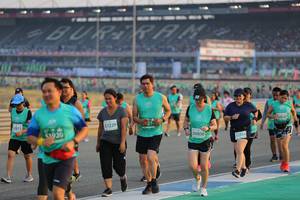 BIB: 2811, 1229, 1920, 50800, 3304
                            <button type="button" onclick="openModal(10482255)" class="btn btn-primary btn-sm float-right btn-popup" data-toggle="modal" data-target=".modal-high-quality">
                        <i class="fas fa-shopping-cart"></i> Add to Cart
                    </button>
                                            <button type="button" onclick="isThisMe(10482255, true)" class="btn btn-success btn-sm float-right btn-popup btn-isme hidden" data-toggle="tooltip" data-placement="bottom" title="นี่คือรูปของคุณใช่ไหม คลิกที่นี่เพื่อเอาเข้าอัลบั้ม">
                        <i class="fas fa-plus"></i> Add to album
                    </button>
                    <button type="button" onclick="isThisMe(10482255, false)" class="btn btn-warning btn-sm float-right btn-popup btn-isnotme hidden">
                        <i class="fas fa-ban"></i> Remove from album
                    </button>