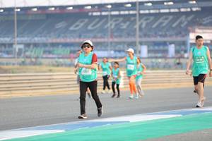 BIB: 100, 50481, 50847
                            <button type="button" onclick="openModal(10485410)" class="btn btn-primary btn-sm float-right btn-popup" data-toggle="modal" data-target=".modal-high-quality">
                        <i class="fas fa-shopping-cart"></i> Add to Cart
                    </button>
                                            <button type="button" onclick="isThisMe(10485410, true)" class="btn btn-success btn-sm float-right btn-popup btn-isme hidden" data-toggle="tooltip" data-placement="bottom" title="นี่คือรูปของคุณใช่ไหม คลิกที่นี่เพื่อเอาเข้าอัลบั้ม">
                        <i class="fas fa-plus"></i> Add to album
                    </button>
                    <button type="button" onclick="isThisMe(10485410, false)" class="btn btn-warning btn-sm float-right btn-popup btn-isnotme hidden">
                        <i class="fas fa-ban"></i> Remove from album
                    </button>