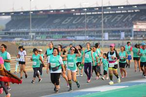 BIB: 32566, 3147, 52406, 0649
                            <button type="button" onclick="openModal(10484380)" class="btn btn-primary btn-sm float-right btn-popup" data-toggle="modal" data-target=".modal-high-quality">
                        <i class="fas fa-shopping-cart"></i> Add to Cart
                    </button>
                                            <button type="button" onclick="isThisMe(10484380, true)" class="btn btn-success btn-sm float-right btn-popup btn-isme hidden" data-toggle="tooltip" data-placement="bottom" title="นี่คือรูปของคุณใช่ไหม คลิกที่นี่เพื่อเอาเข้าอัลบั้ม">
                        <i class="fas fa-plus"></i> Add to album
                    </button>
                    <button type="button" onclick="isThisMe(10484380, false)" class="btn btn-warning btn-sm float-right btn-popup btn-isnotme hidden">
                        <i class="fas fa-ban"></i> Remove from album
                    </button>