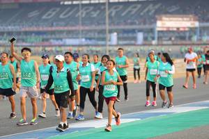 BIB: 51726, 1714, 52711, 2211, 15745
                            <button type="button" onclick="openModal(10483248)" class="btn btn-primary btn-sm float-right btn-popup" data-toggle="modal" data-target=".modal-high-quality">
                        <i class="fas fa-shopping-cart"></i> Add to Cart
                    </button>
                                            <button type="button" onclick="isThisMe(10483248, true)" class="btn btn-success btn-sm float-right btn-popup btn-isme hidden" data-toggle="tooltip" data-placement="bottom" title="นี่คือรูปของคุณใช่ไหม คลิกที่นี่เพื่อเอาเข้าอัลบั้ม">
                        <i class="fas fa-plus"></i> Add to album
                    </button>
                    <button type="button" onclick="isThisMe(10483248, false)" class="btn btn-warning btn-sm float-right btn-popup btn-isnotme hidden">
                        <i class="fas fa-ban"></i> Remove from album
                    </button>