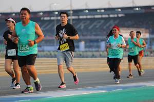 BIB: 52074, 53219, 53454, 2782
                            <button type="button" onclick="openModal(10479553)" class="btn btn-primary btn-sm float-right btn-popup" data-toggle="modal" data-target=".modal-high-quality">
                        <i class="fas fa-shopping-cart"></i> Add to Cart
                    </button>
                                            <button type="button" onclick="isThisMe(10479553, true)" class="btn btn-success btn-sm float-right btn-popup btn-isme hidden" data-toggle="tooltip" data-placement="bottom" title="นี่คือรูปของคุณใช่ไหม คลิกที่นี่เพื่อเอาเข้าอัลบั้ม">
                        <i class="fas fa-plus"></i> Add to album
                    </button>
                    <button type="button" onclick="isThisMe(10479553, false)" class="btn btn-warning btn-sm float-right btn-popup btn-isnotme hidden">
                        <i class="fas fa-ban"></i> Remove from album
                    </button>