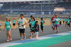 BIB: 530, 50429, 152510
                            <button type="button" onclick="openModal(10482695)" class="btn btn-primary btn-sm float-right btn-popup" data-toggle="modal" data-target=".modal-high-quality">
                        <i class="fas fa-shopping-cart"></i> Add to Cart
                    </button>
                                            <button type="button" onclick="isThisMe(10482695, true)" class="btn btn-success btn-sm float-right btn-popup btn-isme hidden" data-toggle="tooltip" data-placement="bottom" title="นี่คือรูปของคุณใช่ไหม คลิกที่นี่เพื่อเอาเข้าอัลบั้ม">
                        <i class="fas fa-plus"></i> Add to album
                    </button>
                    <button type="button" onclick="isThisMe(10482695, false)" class="btn btn-warning btn-sm float-right btn-popup btn-isnotme hidden">
                        <i class="fas fa-ban"></i> Remove from album
                    </button>