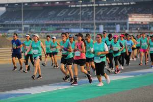 BIB: 51640, 33187
                            <button type="button" onclick="openModal(10481161)" class="btn btn-primary btn-sm float-right btn-popup" data-toggle="modal" data-target=".modal-high-quality">
                        <i class="fas fa-shopping-cart"></i> Add to Cart
                    </button>
                                            <button type="button" onclick="isThisMe(10481161, true)" class="btn btn-success btn-sm float-right btn-popup btn-isme hidden" data-toggle="tooltip" data-placement="bottom" title="นี่คือรูปของคุณใช่ไหม คลิกที่นี่เพื่อเอาเข้าอัลบั้ม">
                        <i class="fas fa-plus"></i> Add to album
                    </button>
                    <button type="button" onclick="isThisMe(10481161, false)" class="btn btn-warning btn-sm float-right btn-popup btn-isnotme hidden">
                        <i class="fas fa-ban"></i> Remove from album
                    </button>