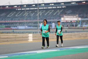 BIB: 102, 5334
                            <button type="button" onclick="openModal(10486351)" class="btn btn-primary btn-sm float-right btn-popup" data-toggle="modal" data-target=".modal-high-quality">
                        <i class="fas fa-shopping-cart"></i> Add to Cart
                    </button>
                                            <button type="button" onclick="isThisMe(10486351, true)" class="btn btn-success btn-sm float-right btn-popup btn-isme hidden" data-toggle="tooltip" data-placement="bottom" title="นี่คือรูปของคุณใช่ไหม คลิกที่นี่เพื่อเอาเข้าอัลบั้ม">
                        <i class="fas fa-plus"></i> Add to album
                    </button>
                    <button type="button" onclick="isThisMe(10486351, false)" class="btn btn-warning btn-sm float-right btn-popup btn-isnotme hidden">
                        <i class="fas fa-ban"></i> Remove from album
                    </button>