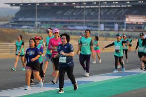 BIB: 50772
                            <button type="button" onclick="openModal(10482787)" class="btn btn-primary btn-sm float-right btn-popup" data-toggle="modal" data-target=".modal-high-quality">
                        <i class="fas fa-shopping-cart"></i> Add to Cart
                    </button>
                                            <button type="button" onclick="isThisMe(10482787, true)" class="btn btn-success btn-sm float-right btn-popup btn-isme hidden" data-toggle="tooltip" data-placement="bottom" title="นี่คือรูปของคุณใช่ไหม คลิกที่นี่เพื่อเอาเข้าอัลบั้ม">
                        <i class="fas fa-plus"></i> Add to album
                    </button>
                    <button type="button" onclick="isThisMe(10482787, false)" class="btn btn-warning btn-sm float-right btn-popup btn-isnotme hidden">
                        <i class="fas fa-ban"></i> Remove from album
                    </button>