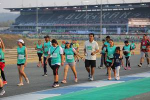 BIB: 955, 0901, 52510
                            <button type="button" onclick="openModal(10482691)" class="btn btn-primary btn-sm float-right btn-popup" data-toggle="modal" data-target=".modal-high-quality">
                        <i class="fas fa-shopping-cart"></i> Add to Cart
                    </button>
                                            <button type="button" onclick="isThisMe(10482691, true)" class="btn btn-success btn-sm float-right btn-popup btn-isme hidden" data-toggle="tooltip" data-placement="bottom" title="นี่คือรูปของคุณใช่ไหม คลิกที่นี่เพื่อเอาเข้าอัลบั้ม">
                        <i class="fas fa-plus"></i> Add to album
                    </button>
                    <button type="button" onclick="isThisMe(10482691, false)" class="btn btn-warning btn-sm float-right btn-popup btn-isnotme hidden">
                        <i class="fas fa-ban"></i> Remove from album
                    </button>