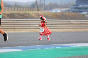 BIB: 2632
                            <button type="button" onclick="openModal(10486303)" class="btn btn-primary btn-sm float-right btn-popup" data-toggle="modal" data-target=".modal-high-quality">
                        <i class="fas fa-shopping-cart"></i> Add to Cart
                    </button>
                                            <button type="button" onclick="isThisMe(10486303, true)" class="btn btn-success btn-sm float-right btn-popup btn-isme hidden" data-toggle="tooltip" data-placement="bottom" title="นี่คือรูปของคุณใช่ไหม คลิกที่นี่เพื่อเอาเข้าอัลบั้ม">
                        <i class="fas fa-plus"></i> Add to album
                    </button>
                    <button type="button" onclick="isThisMe(10486303, false)" class="btn btn-warning btn-sm float-right btn-popup btn-isnotme hidden">
                        <i class="fas fa-ban"></i> Remove from album
                    </button>