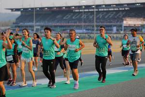 BIB: 53024, 50087, 52640, 51929, 51670, 52625, 
                            <button type="button" onclick="openModal(10481211)" class="btn btn-primary btn-sm float-right btn-popup" data-toggle="modal" data-target=".modal-high-quality">
                        <i class="fas fa-shopping-cart"></i> Add to Cart
                    </button>
                                            <button type="button" onclick="isThisMe(10481211, true)" class="btn btn-success btn-sm float-right btn-popup btn-isme hidden" data-toggle="tooltip" data-placement="bottom" title="นี่คือรูปของคุณใช่ไหม คลิกที่นี่เพื่อเอาเข้าอัลบั้ม">
                        <i class="fas fa-plus"></i> Add to album
                    </button>
                    <button type="button" onclick="isThisMe(10481211, false)" class="btn btn-warning btn-sm float-right btn-popup btn-isnotme hidden">
                        <i class="fas fa-ban"></i> Remove from album
                    </button>