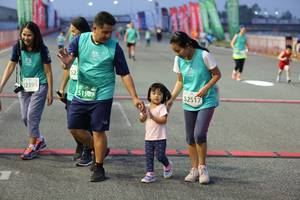 BIB: 2517, 52395, 51989
                            <button type="button" onclick="openModal(10487829)" class="btn btn-primary btn-sm float-right btn-popup" data-toggle="modal" data-target=".modal-high-quality">
                        <i class="fas fa-shopping-cart"></i> Add to Cart
                    </button>
                                            <button type="button" onclick="isThisMe(10487829, true)" class="btn btn-success btn-sm float-right btn-popup btn-isme hidden" data-toggle="tooltip" data-placement="bottom" title="นี่คือรูปของคุณใช่ไหม คลิกที่นี่เพื่อเอาเข้าอัลบั้ม">
                        <i class="fas fa-plus"></i> Add to album
                    </button>
                    <button type="button" onclick="isThisMe(10487829, false)" class="btn btn-warning btn-sm float-right btn-popup btn-isnotme hidden">
                        <i class="fas fa-ban"></i> Remove from album
                    </button>