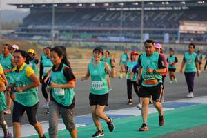 BIB: 50450, 52219
                            <button type="button" onclick="openModal(10482749)" class="btn btn-primary btn-sm float-right btn-popup" data-toggle="modal" data-target=".modal-high-quality">
                        <i class="fas fa-shopping-cart"></i> Add to Cart
                    </button>
                                            <button type="button" onclick="isThisMe(10482749, true)" class="btn btn-success btn-sm float-right btn-popup btn-isme hidden" data-toggle="tooltip" data-placement="bottom" title="นี่คือรูปของคุณใช่ไหม คลิกที่นี่เพื่อเอาเข้าอัลบั้ม">
                        <i class="fas fa-plus"></i> Add to album
                    </button>
                    <button type="button" onclick="isThisMe(10482749, false)" class="btn btn-warning btn-sm float-right btn-popup btn-isnotme hidden">
                        <i class="fas fa-ban"></i> Remove from album
                    </button>