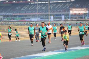 BIB: 150325, 5008
                            <button type="button" onclick="openModal(10483263)" class="btn btn-primary btn-sm float-right btn-popup" data-toggle="modal" data-target=".modal-high-quality">
                        <i class="fas fa-shopping-cart"></i> Add to Cart
                    </button>
                                            <button type="button" onclick="isThisMe(10483263, true)" class="btn btn-success btn-sm float-right btn-popup btn-isme hidden" data-toggle="tooltip" data-placement="bottom" title="นี่คือรูปของคุณใช่ไหม คลิกที่นี่เพื่อเอาเข้าอัลบั้ม">
                        <i class="fas fa-plus"></i> Add to album
                    </button>
                    <button type="button" onclick="isThisMe(10483263, false)" class="btn btn-warning btn-sm float-right btn-popup btn-isnotme hidden">
                        <i class="fas fa-ban"></i> Remove from album
                    </button>