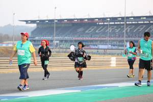 BIB: 0107, 3336, 2037
                            <button type="button" onclick="openModal(10485662)" class="btn btn-primary btn-sm float-right btn-popup" data-toggle="modal" data-target=".modal-high-quality">
                        <i class="fas fa-shopping-cart"></i> Add to Cart
                    </button>
                                            <button type="button" onclick="isThisMe(10485662, true)" class="btn btn-success btn-sm float-right btn-popup btn-isme hidden" data-toggle="tooltip" data-placement="bottom" title="นี่คือรูปของคุณใช่ไหม คลิกที่นี่เพื่อเอาเข้าอัลบั้ม">
                        <i class="fas fa-plus"></i> Add to album
                    </button>
                    <button type="button" onclick="isThisMe(10485662, false)" class="btn btn-warning btn-sm float-right btn-popup btn-isnotme hidden">
                        <i class="fas fa-ban"></i> Remove from album
                    </button>