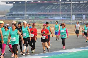 BIB: 301, 3239, 2799, 3310, 50485, 1091
                            <button type="button" onclick="openModal(10483747)" class="btn btn-primary btn-sm float-right btn-popup" data-toggle="modal" data-target=".modal-high-quality">
                        <i class="fas fa-shopping-cart"></i> Add to Cart
                    </button>
                                            <button type="button" onclick="isThisMe(10483747, true)" class="btn btn-success btn-sm float-right btn-popup btn-isme hidden" data-toggle="tooltip" data-placement="bottom" title="นี่คือรูปของคุณใช่ไหม คลิกที่นี่เพื่อเอาเข้าอัลบั้ม">
                        <i class="fas fa-plus"></i> Add to album
                    </button>
                    <button type="button" onclick="isThisMe(10483747, false)" class="btn btn-warning btn-sm float-right btn-popup btn-isnotme hidden">
                        <i class="fas fa-ban"></i> Remove from album
                    </button>