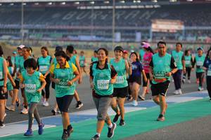 BIB: 50450, 2219, 5003, 52692, 50666
                            <button type="button" onclick="openModal(10482722)" class="btn btn-primary btn-sm float-right btn-popup" data-toggle="modal" data-target=".modal-high-quality">
                        <i class="fas fa-shopping-cart"></i> Add to Cart
                    </button>
                                            <button type="button" onclick="isThisMe(10482722, true)" class="btn btn-success btn-sm float-right btn-popup btn-isme hidden" data-toggle="tooltip" data-placement="bottom" title="นี่คือรูปของคุณใช่ไหม คลิกที่นี่เพื่อเอาเข้าอัลบั้ม">
                        <i class="fas fa-plus"></i> Add to album
                    </button>
                    <button type="button" onclick="isThisMe(10482722, false)" class="btn btn-warning btn-sm float-right btn-popup btn-isnotme hidden">
                        <i class="fas fa-ban"></i> Remove from album
                    </button>